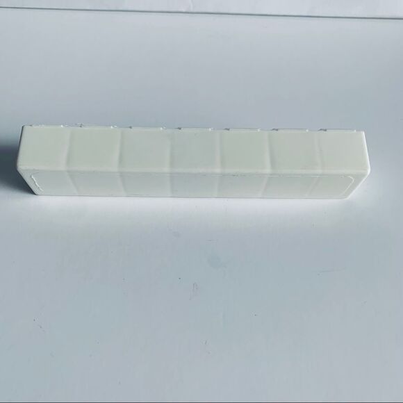 Vitamin 7 Day Weekly Pill Box Medication Organizer - Picture 4 of 4